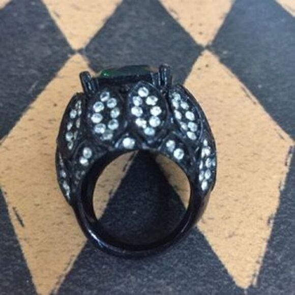 HOST PICK Green cocktail ring - Picture 3 of 4